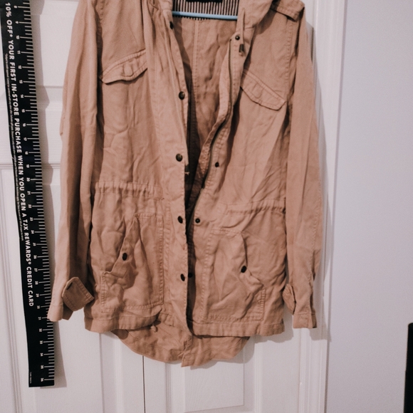 Women's Tan Jacket Hooded Super Soft 3/4 Length Fishtail New - Picture 12 of 12